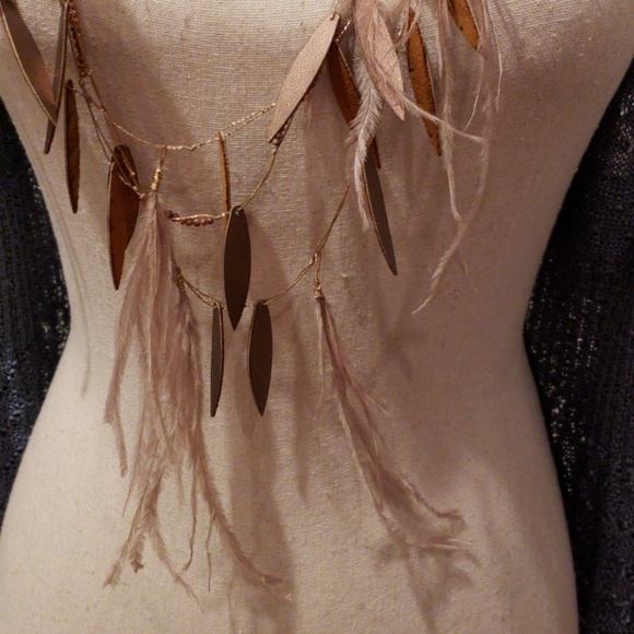 Amrita Singh Tulum Faux Ostrich Feather necklace  - NWT - Picture 5 of 5